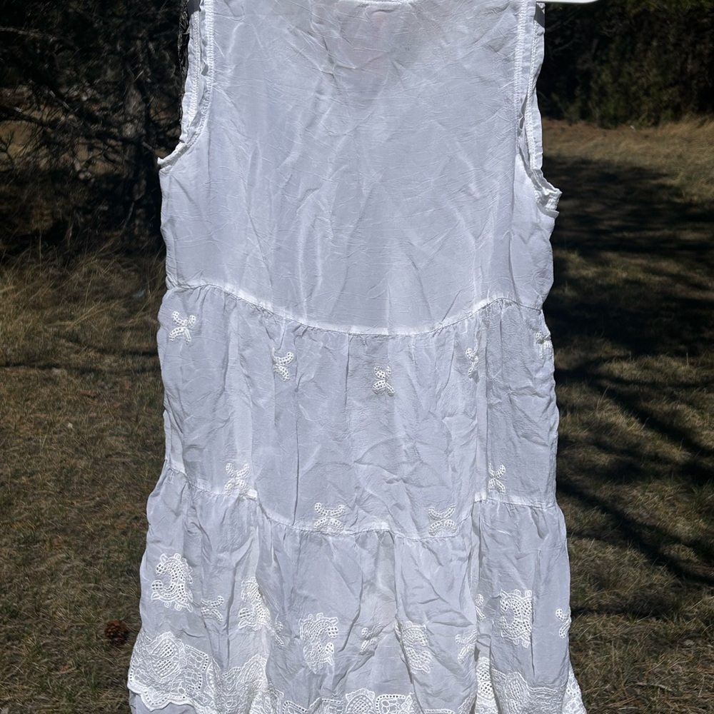 Johnny Was White mini dress or top shirt. Sz med. - Picture 9 of 11